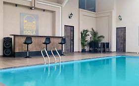 Isola Luxury Farm Suites